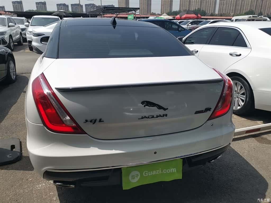 Jaguar XJ, 2017 6