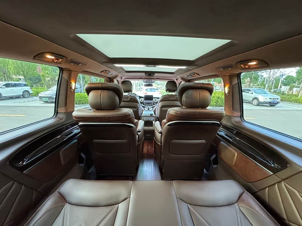 Mercedes-Benz V-class