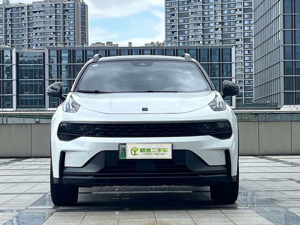 Lynk & Co 01