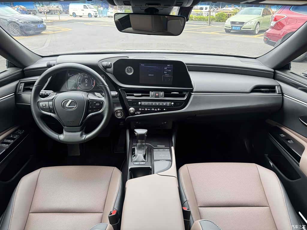 Lexus ES, 2022 10