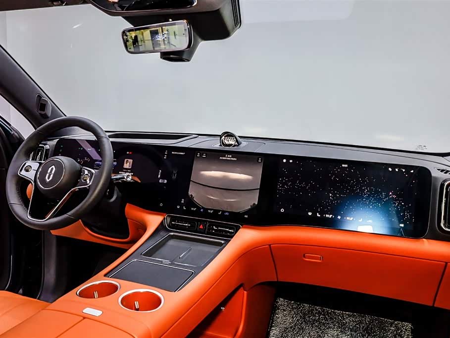 AITO Ask the world M8