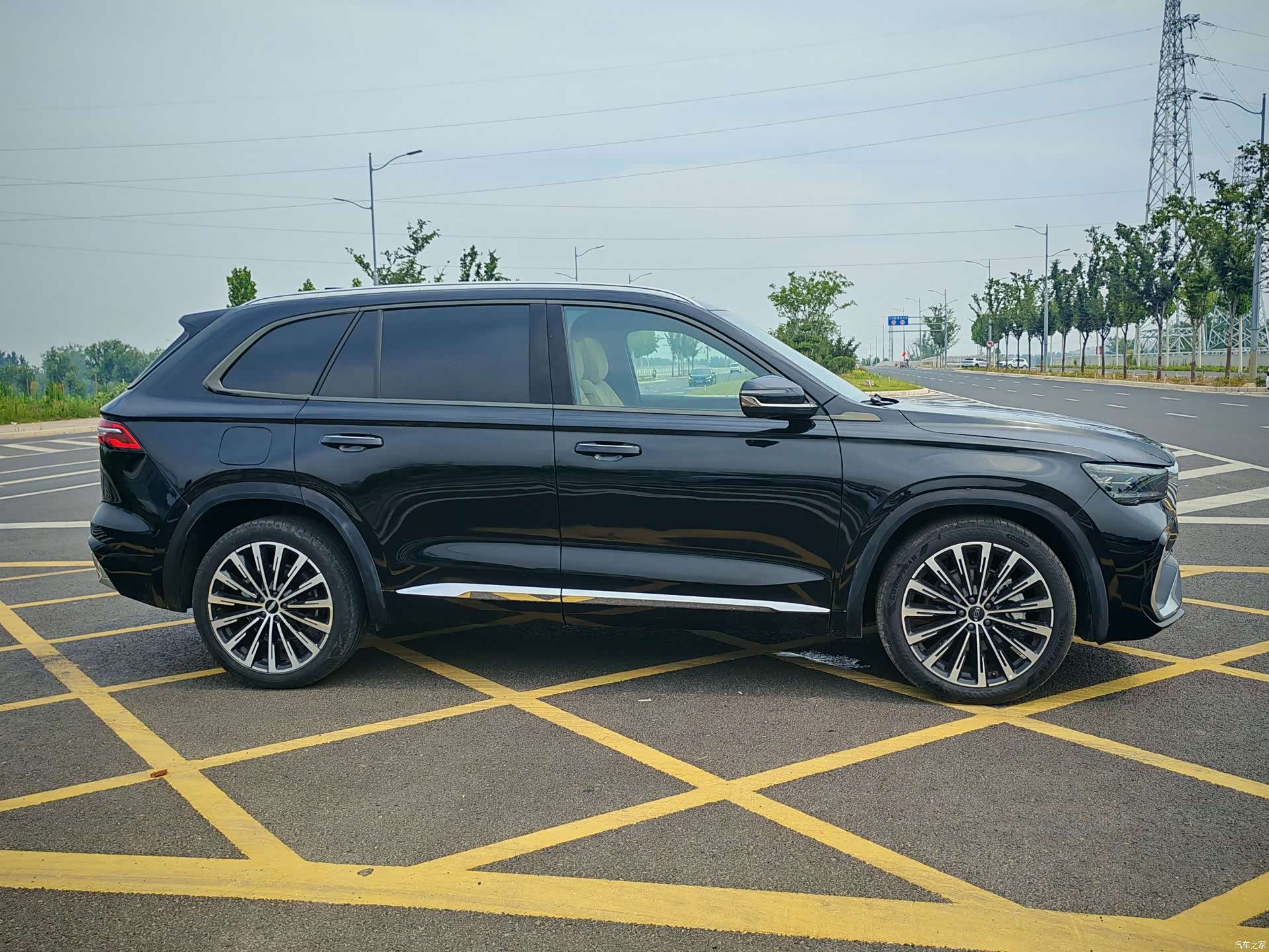 Geely Xingyue L, 2025 9