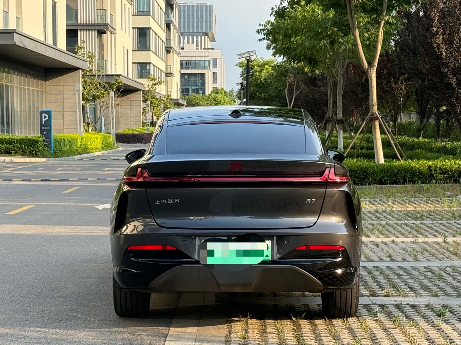Rising Auto R7, 2024 4