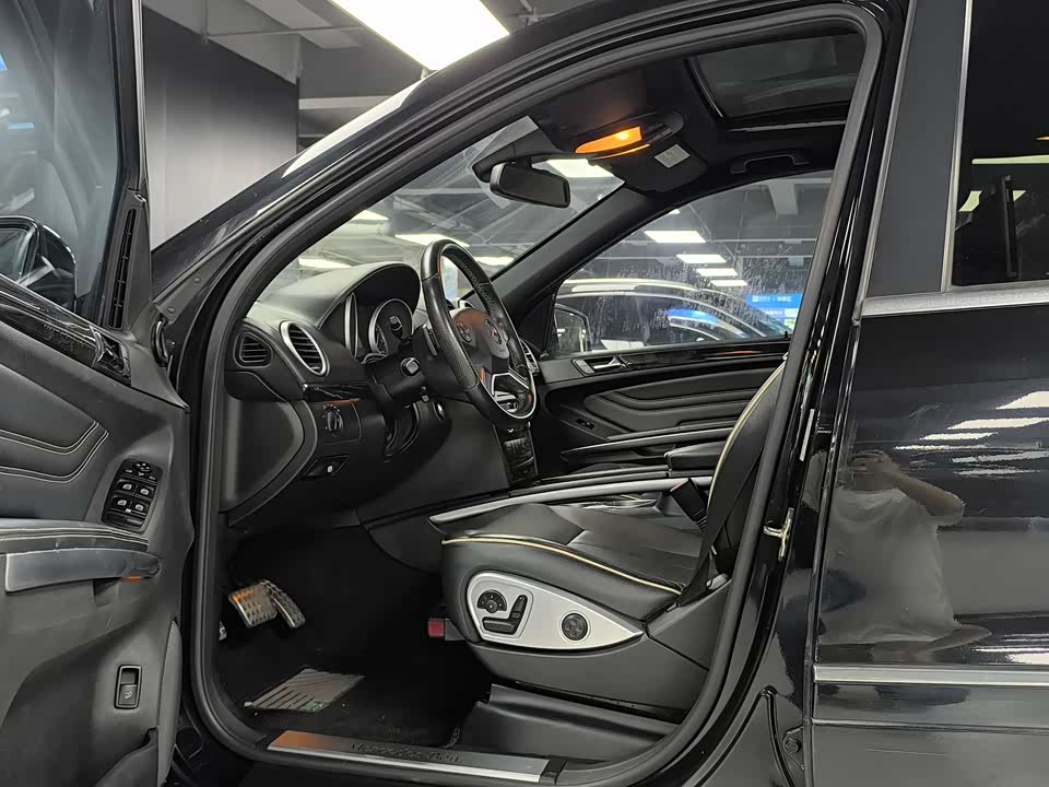 Mercedes-Benz M class