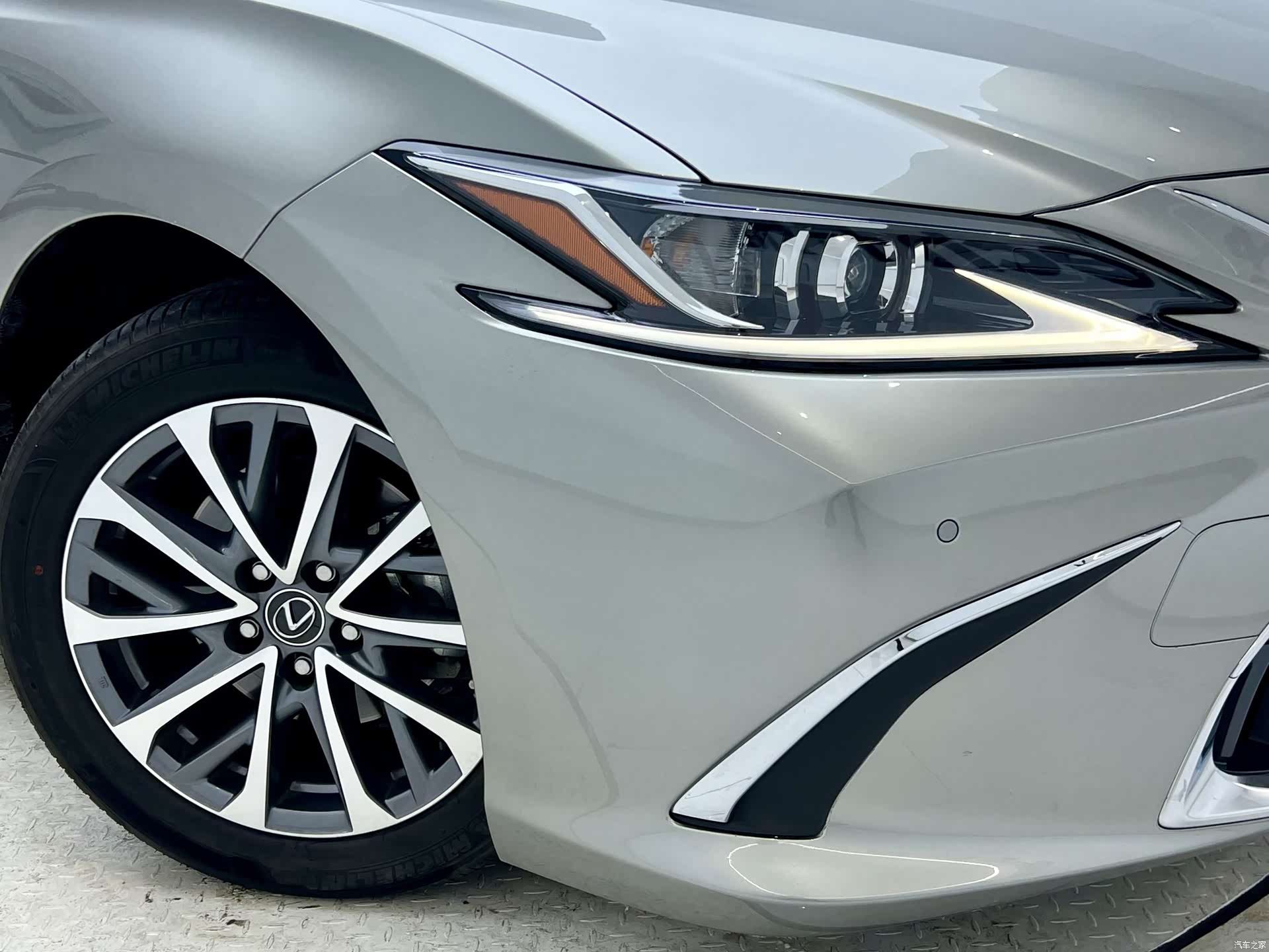 Lexus ES, 2022 23