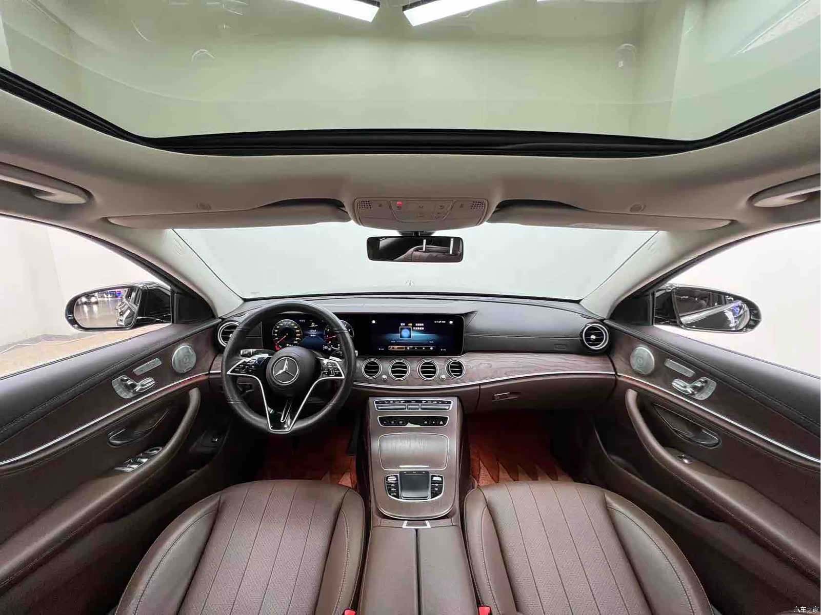 Mercedes-Benz E-Class, 2022 13