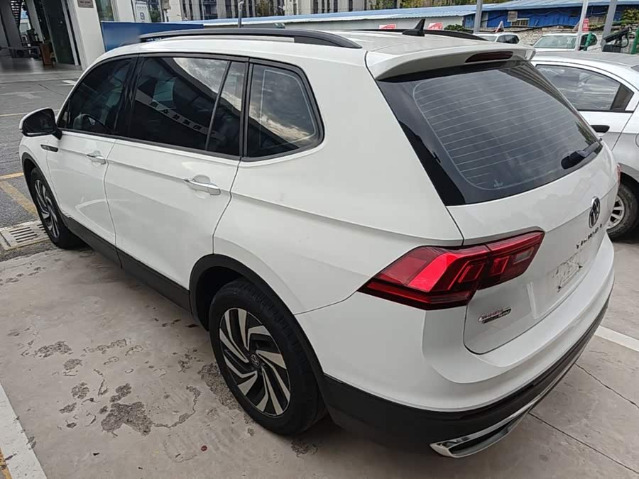 Volkswagen Tiguan L 2022, фото 4