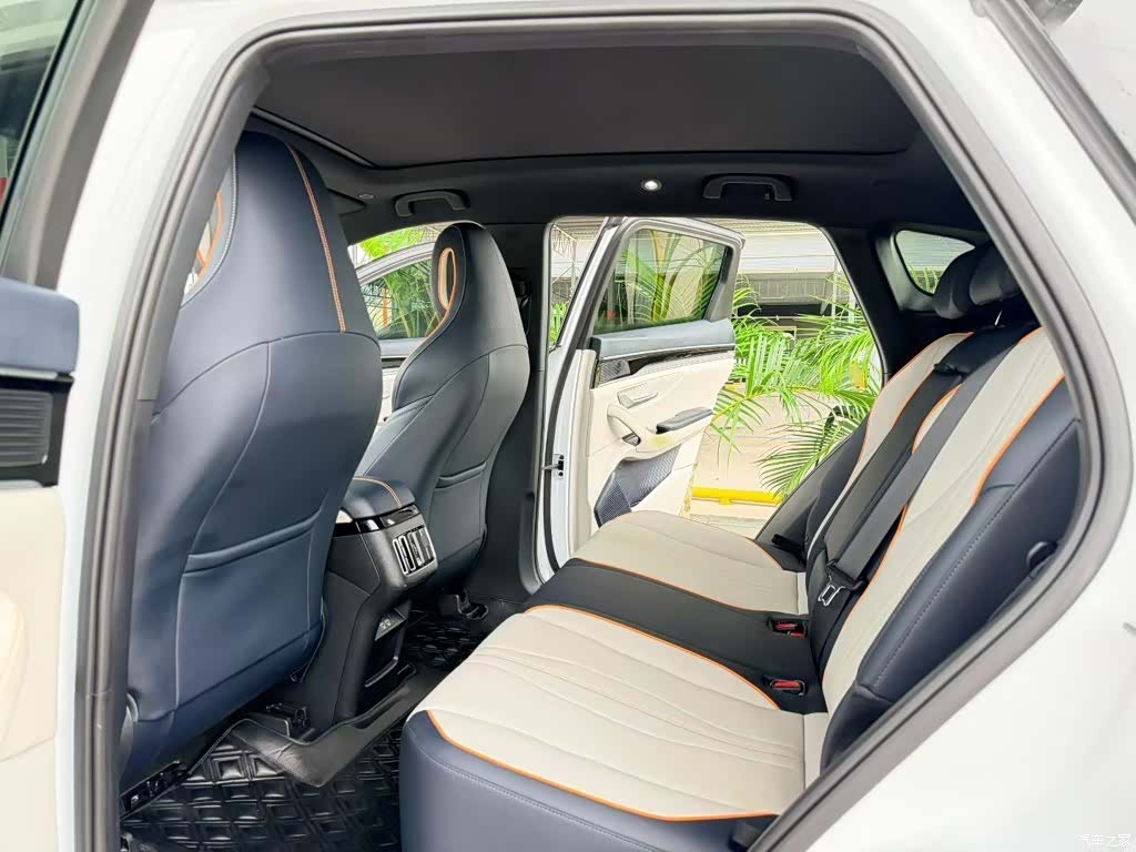 BYD Song, 2022 10