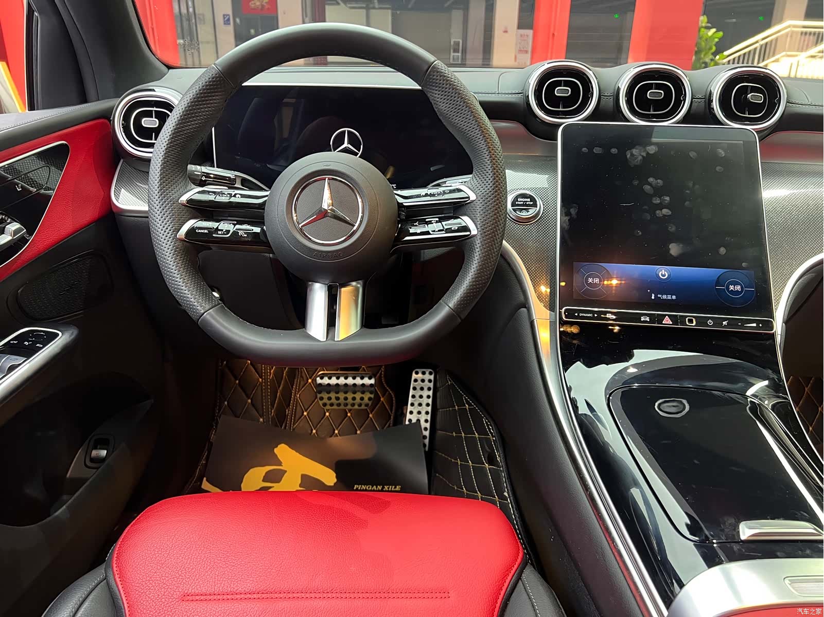 Mercedes-Benz GLC, 2024 13
