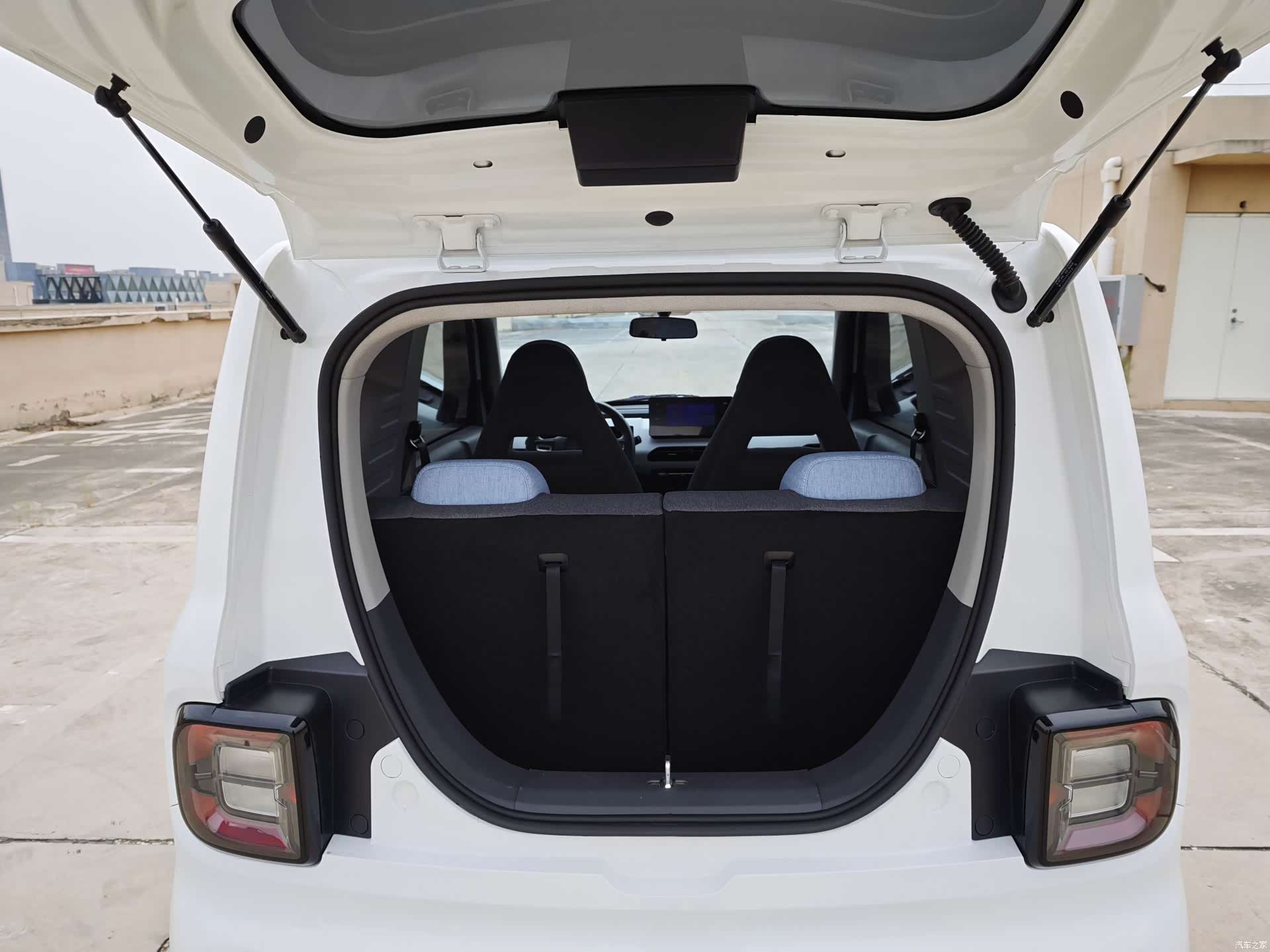 Geely Panda, 2025 16