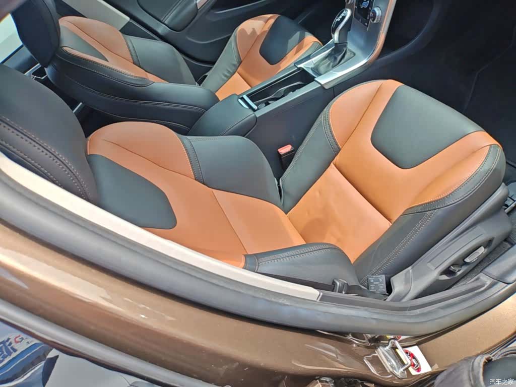 Volvo V60, 2018 25