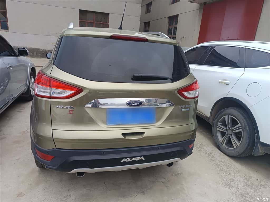 Ford Kuga, 2014 12