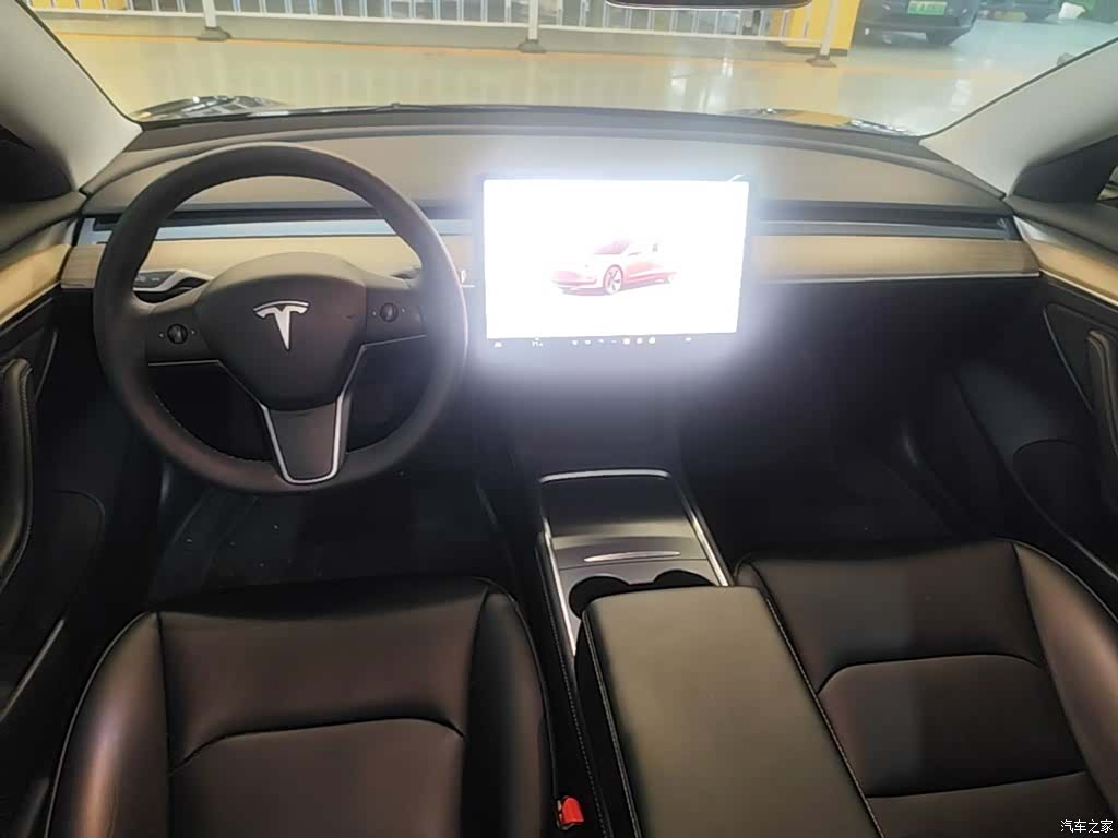 Tesla Model 3, 2023 10