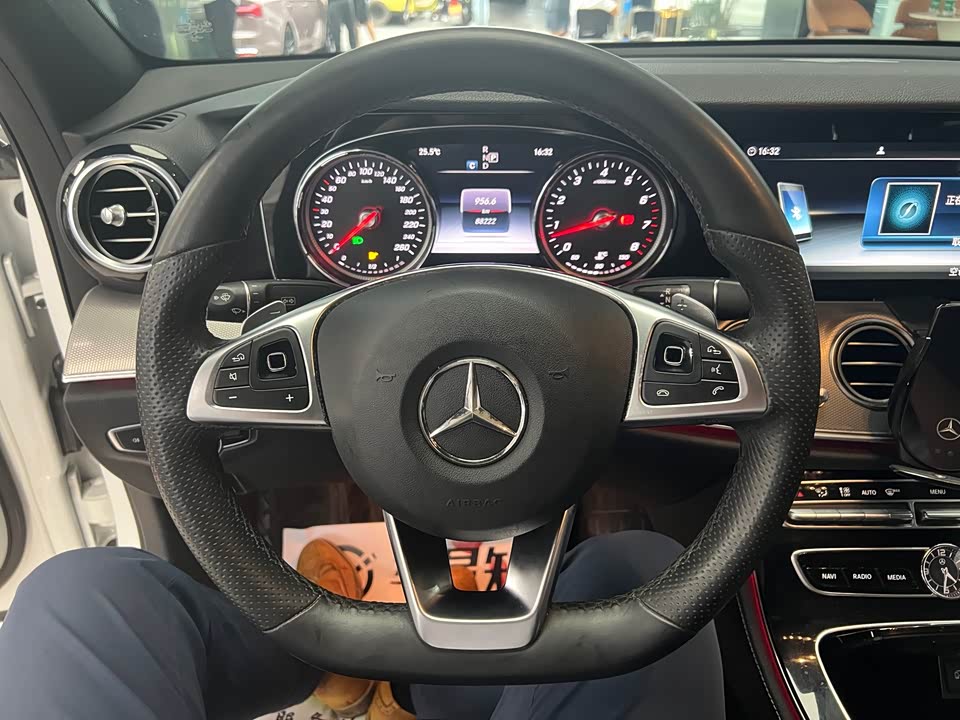 Mercedes-Benz E-class Mercedes-Benz E-class