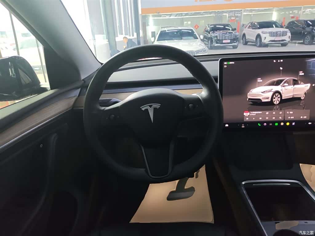 Tesla Model Y, 2023 11