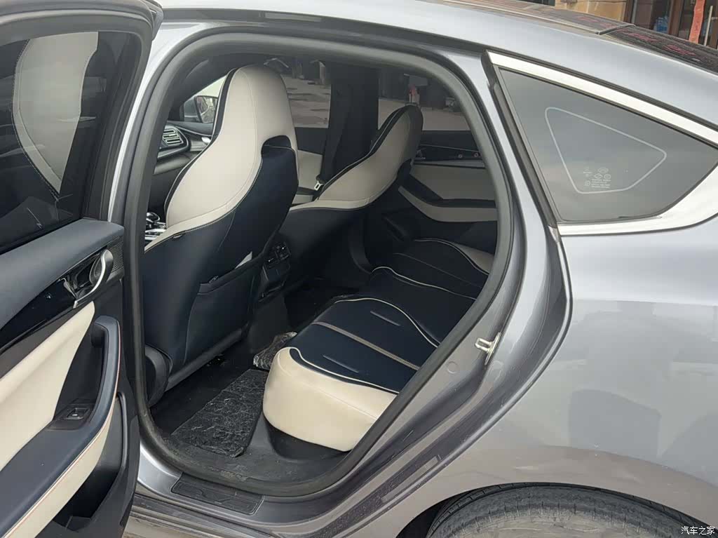 BYD Qin, 2022 15