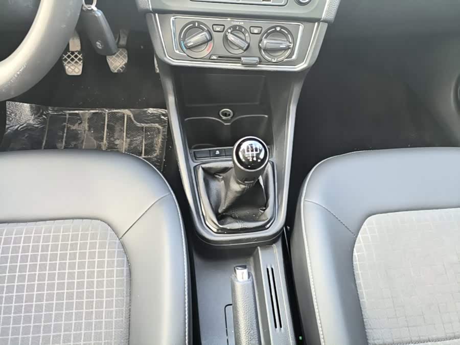 Volkswagen Santana 2019, фото 13