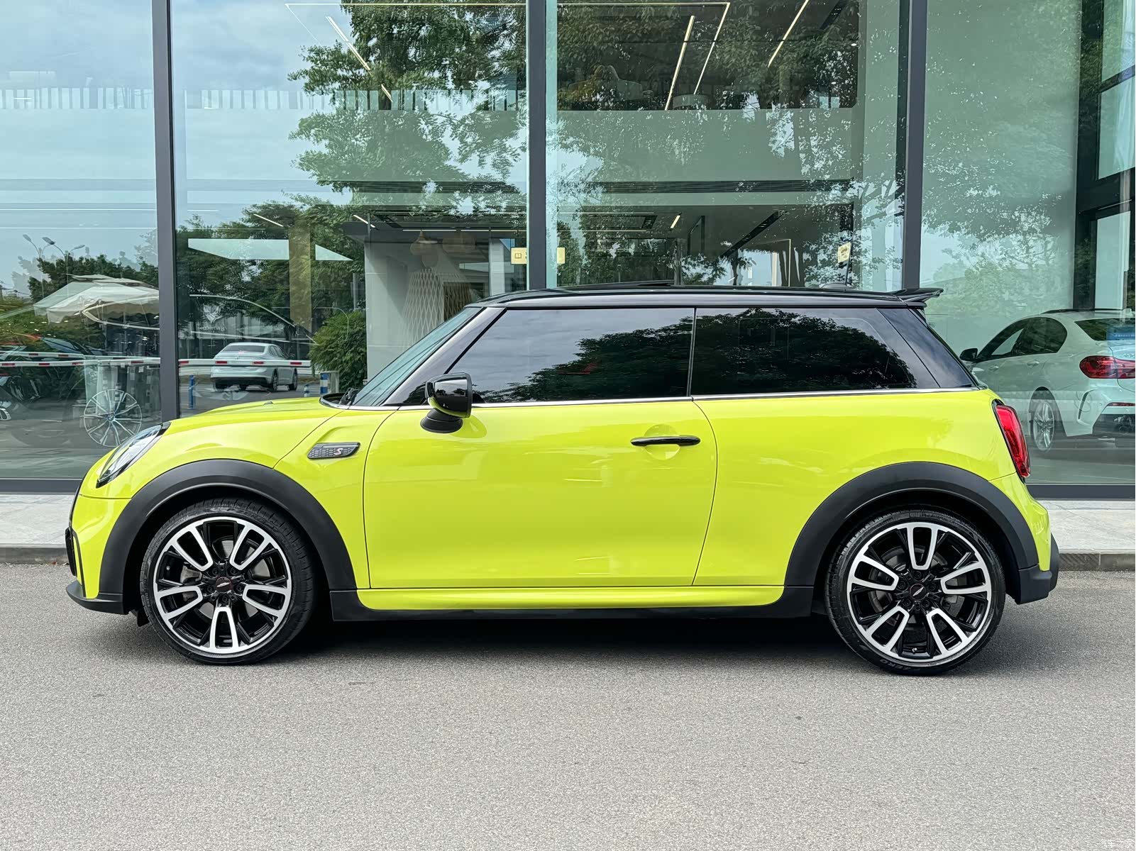Mini Cooper, 2023 4
