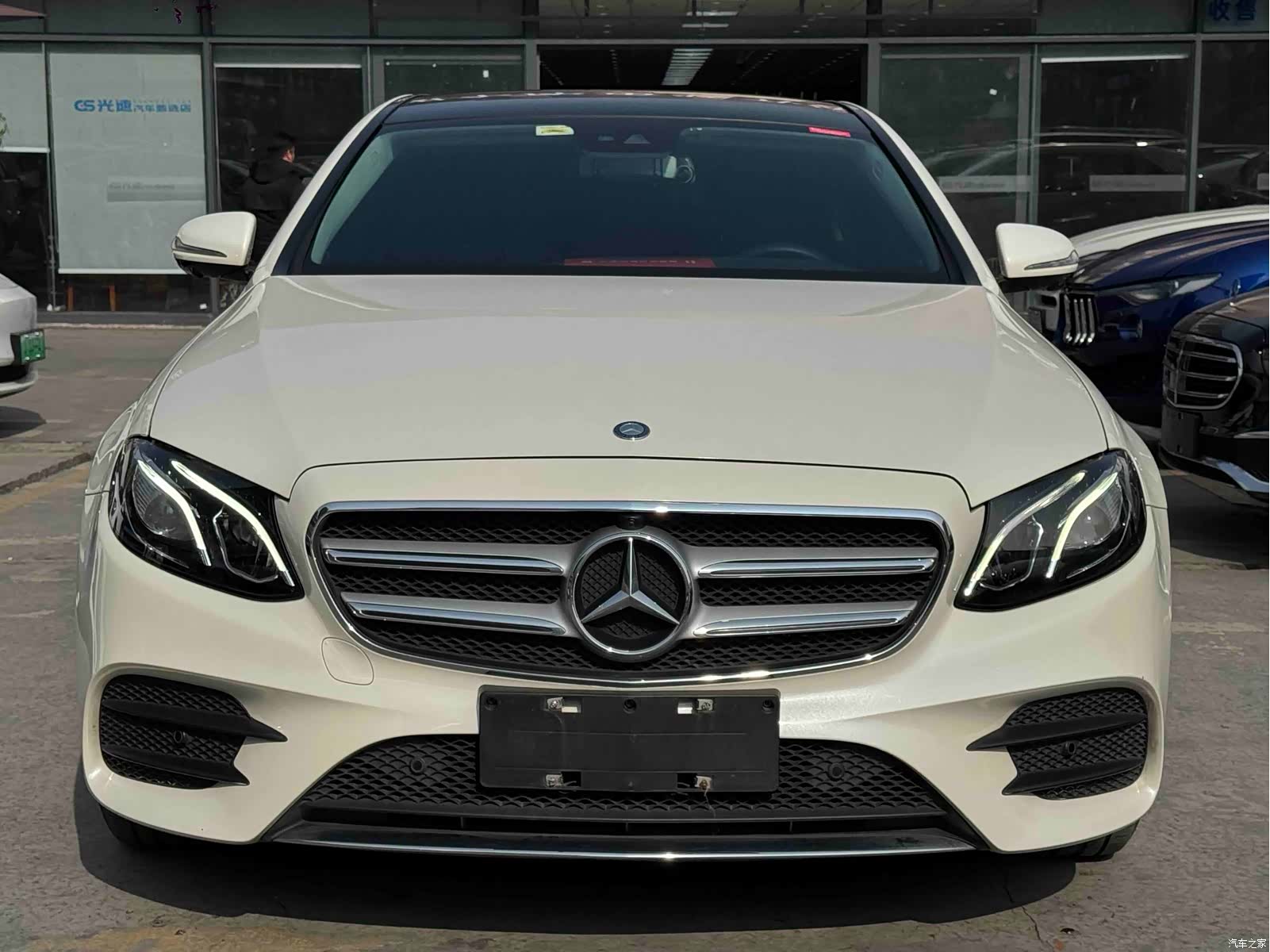 Mercedes-Benz E-Class, 2017 1