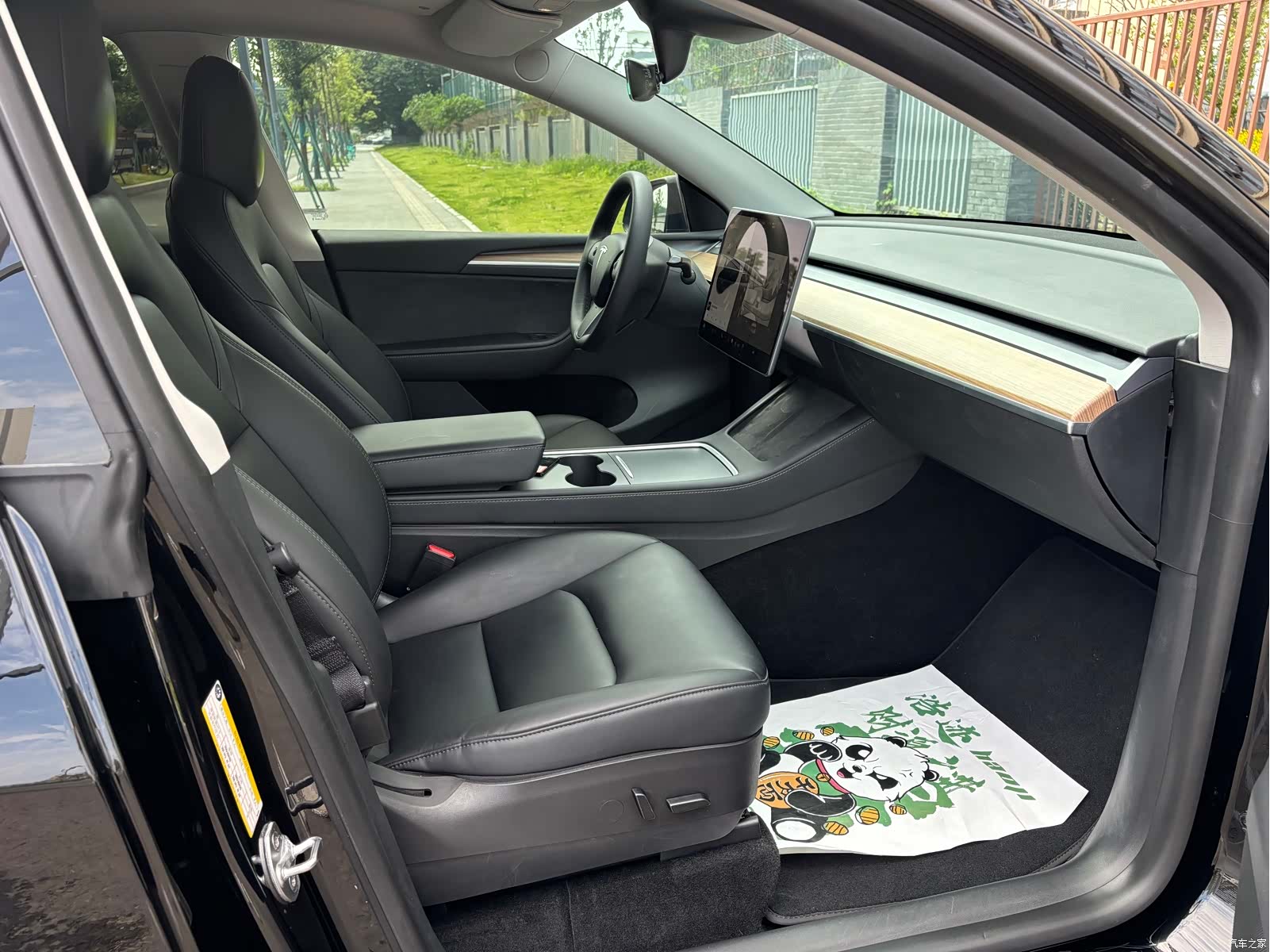 Tesla Model Y, 2022 7