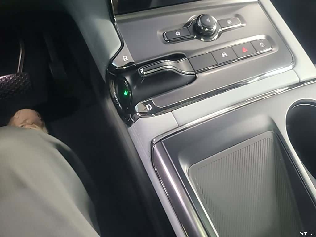 NIO ES6, 2021 10