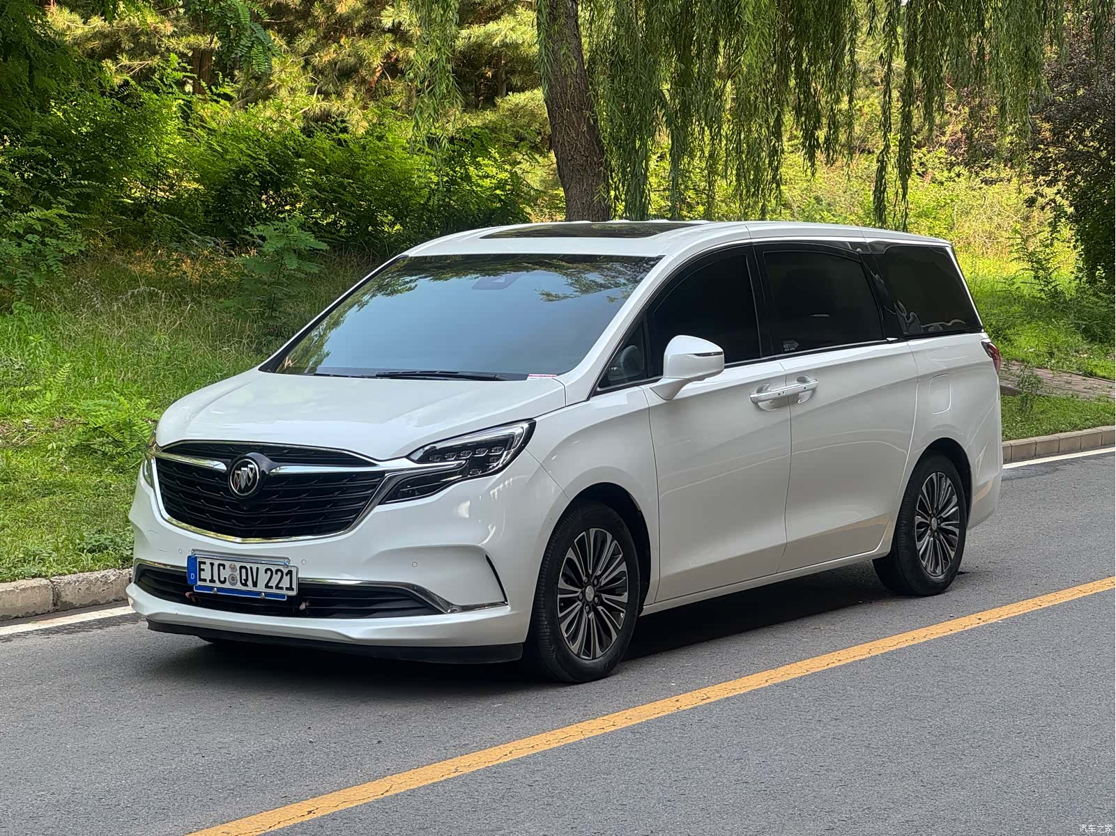 Buick GL8, 2021 1