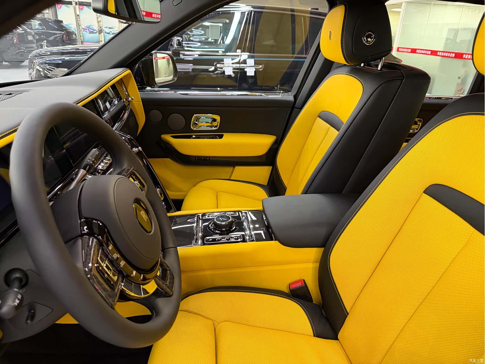 Rolls-Royce Cullinan, 2026 все фото