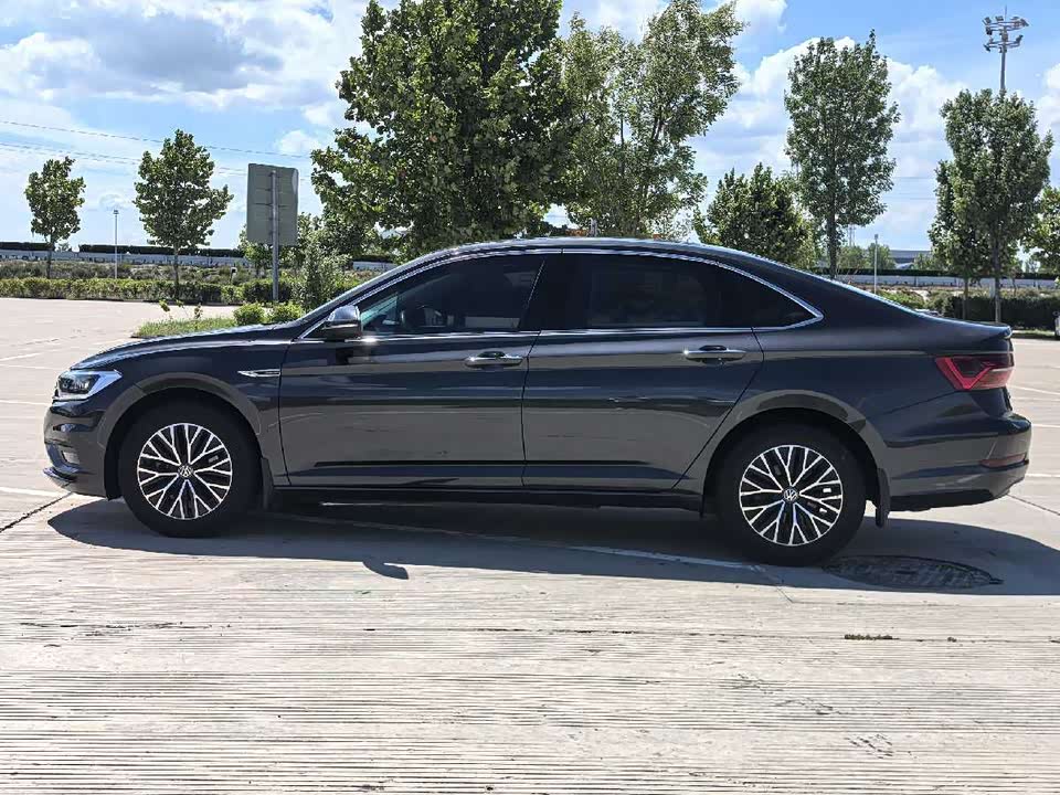 Volkswagen Sagitar Volkswagen Sagitar