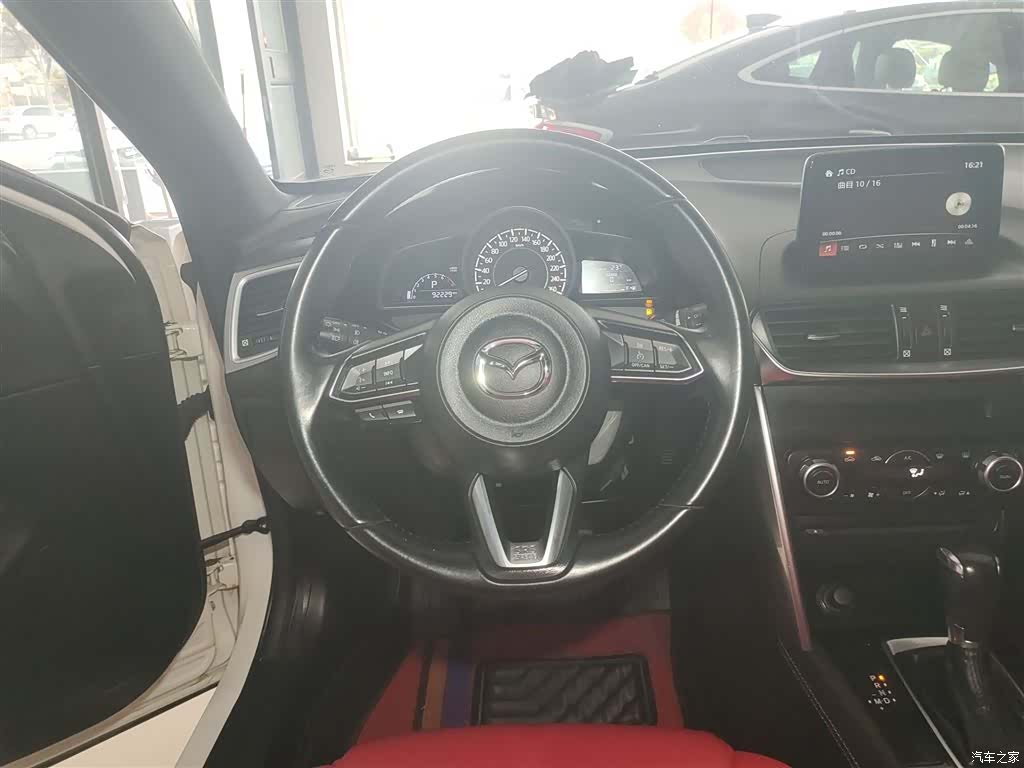 Mazda CX-4, 2018 11