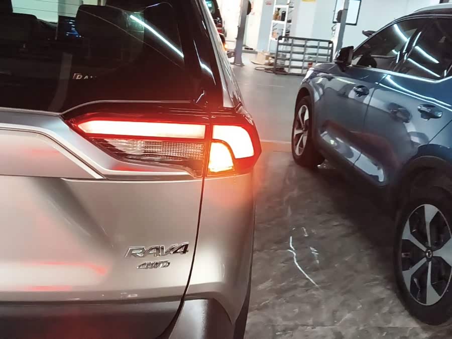 Toyota RAV4 2020, фото 7
