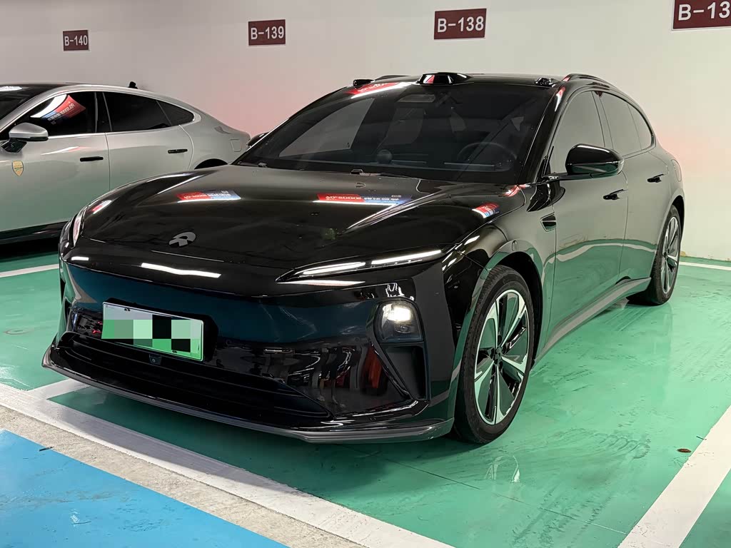 NIO ET5