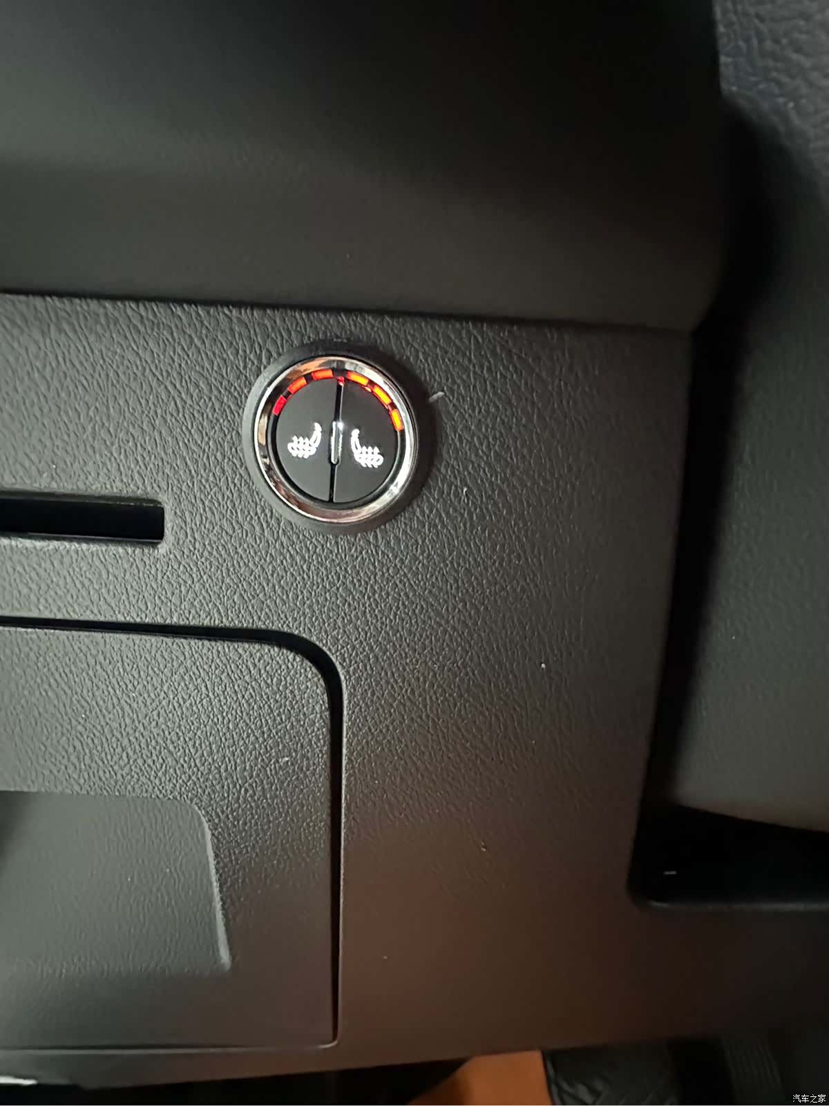 Geely X6, 2022 14