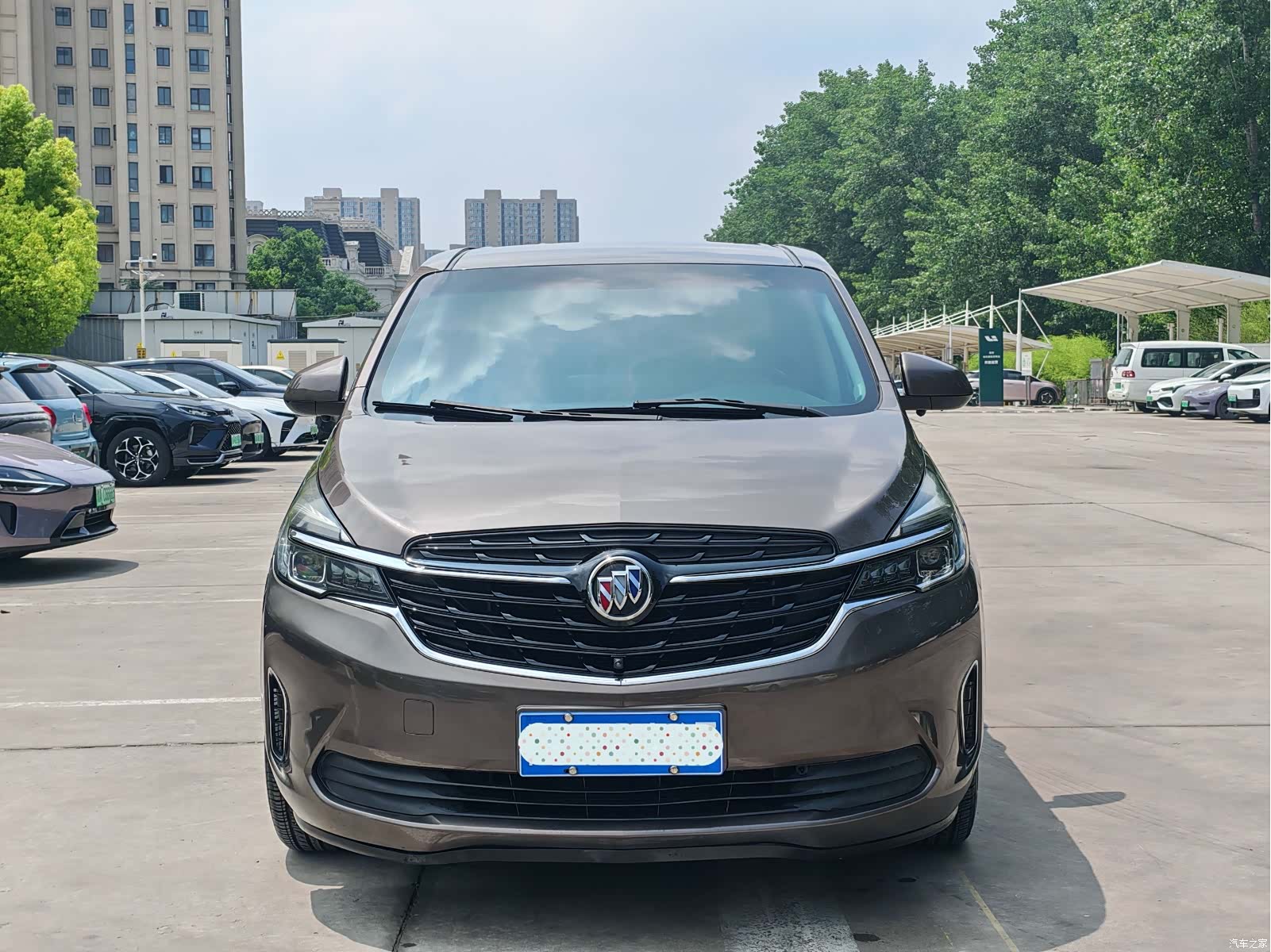 Buick GL8, 2022 3
