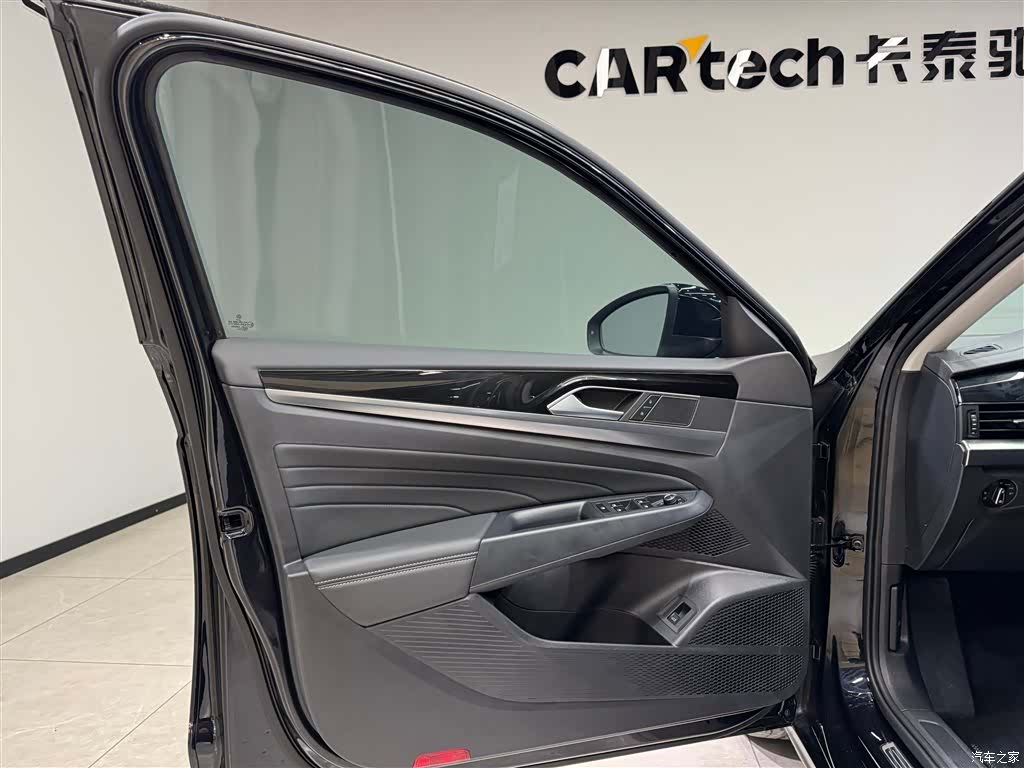 Volkswagen Passat, 2025 17