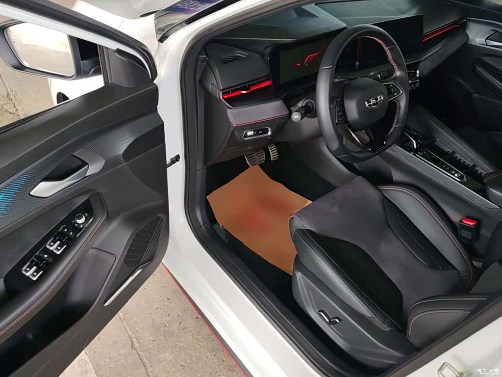 Geely Binray, 2023 16