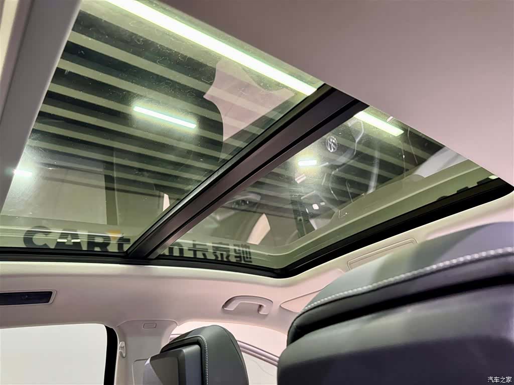 Volkswagen Passat, 2025 27