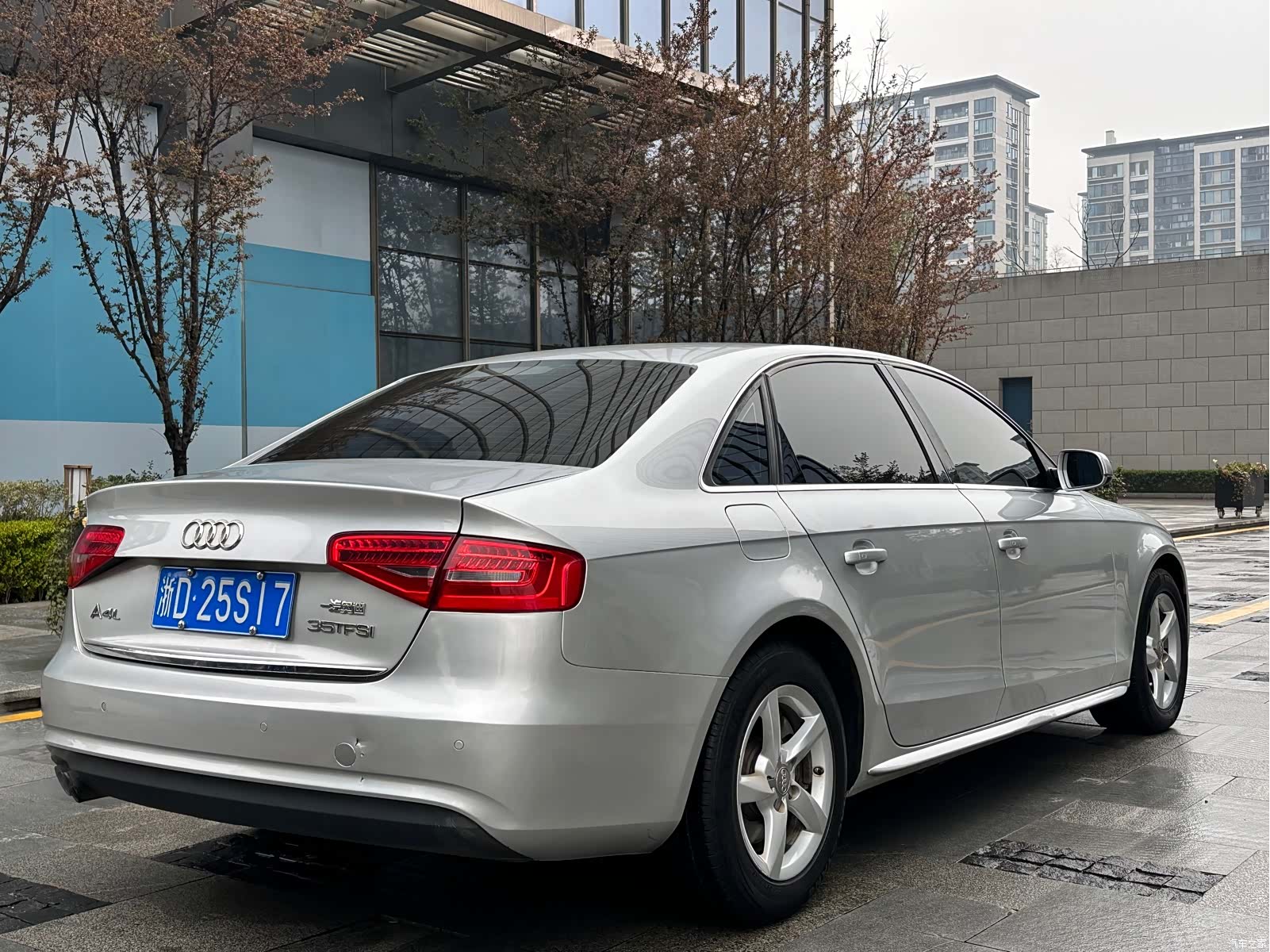 Audi A4L, 2015 4