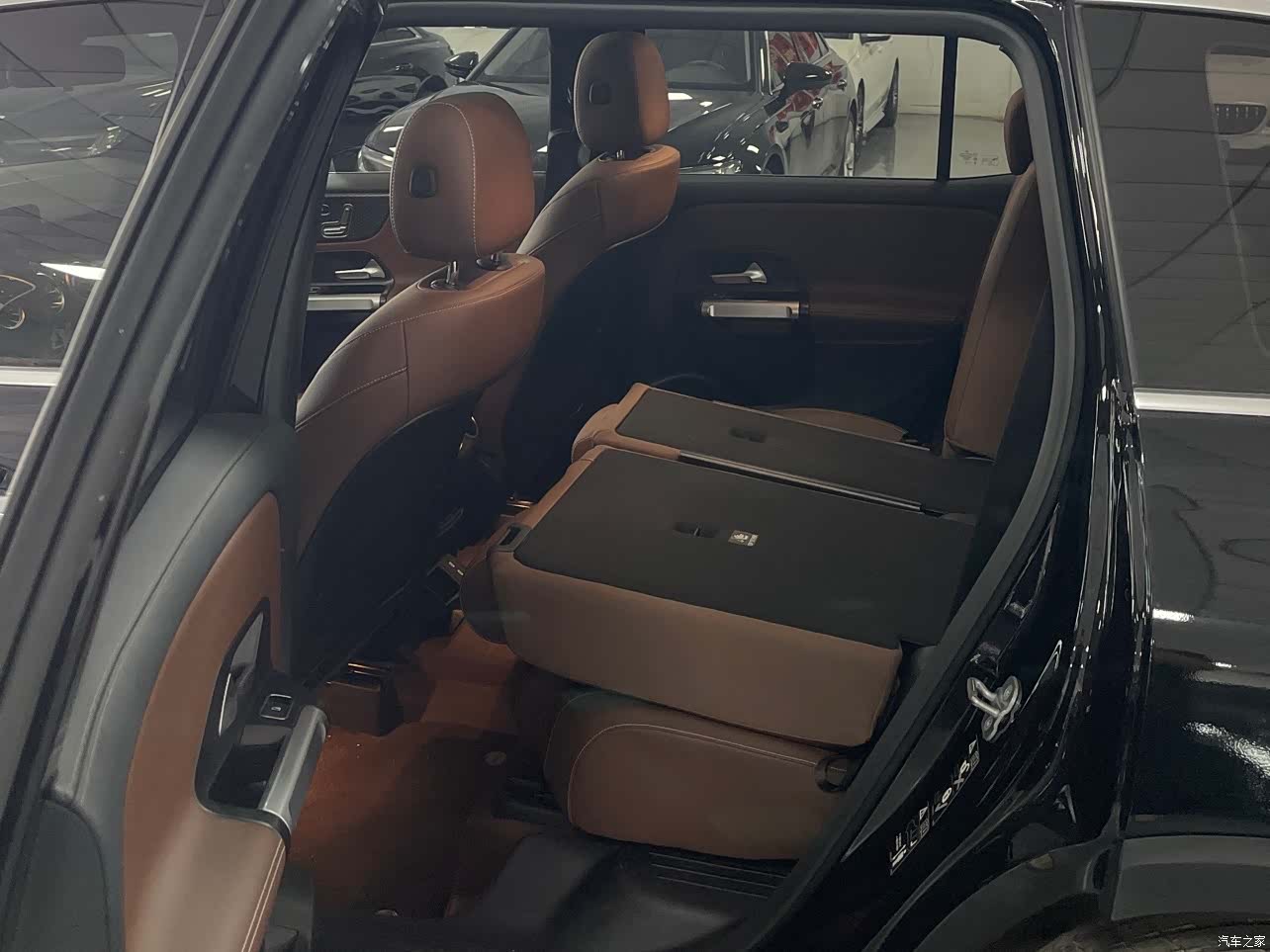 Mercedes-Benz GLB, 2025 10