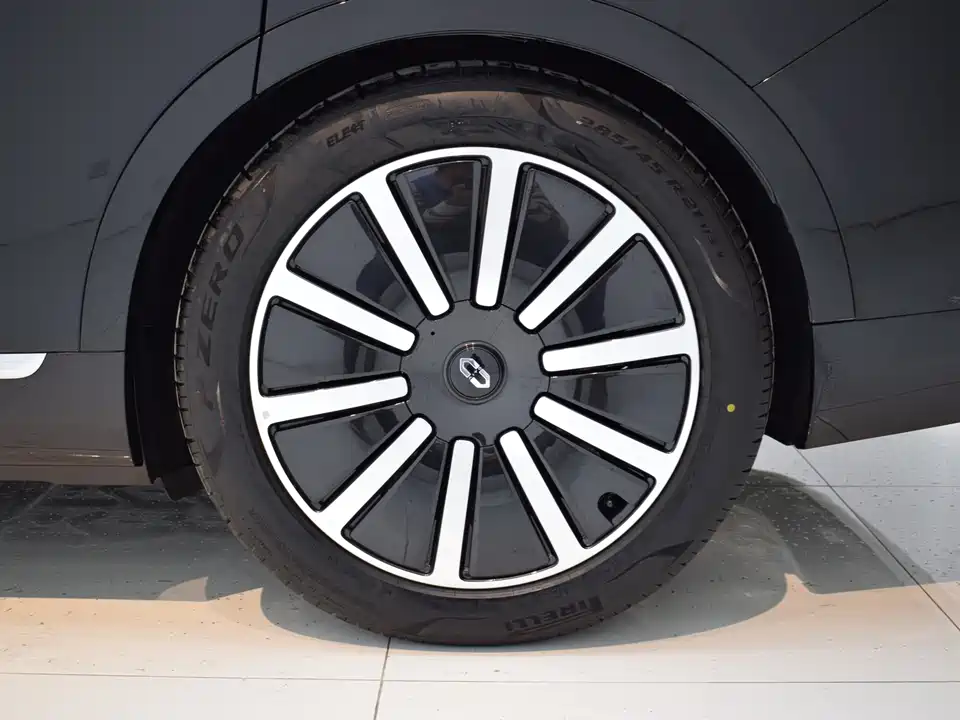 AITO Ask the world M9