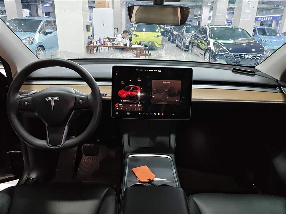 Tesla Model Y Tesla Model Y