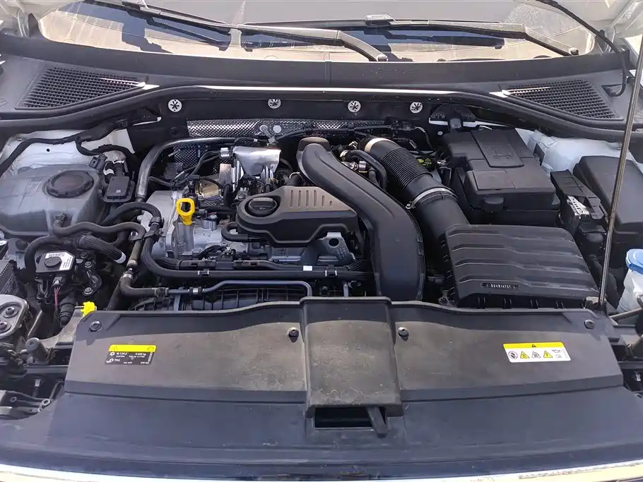 Volkswagen T-ROC exploring Songs