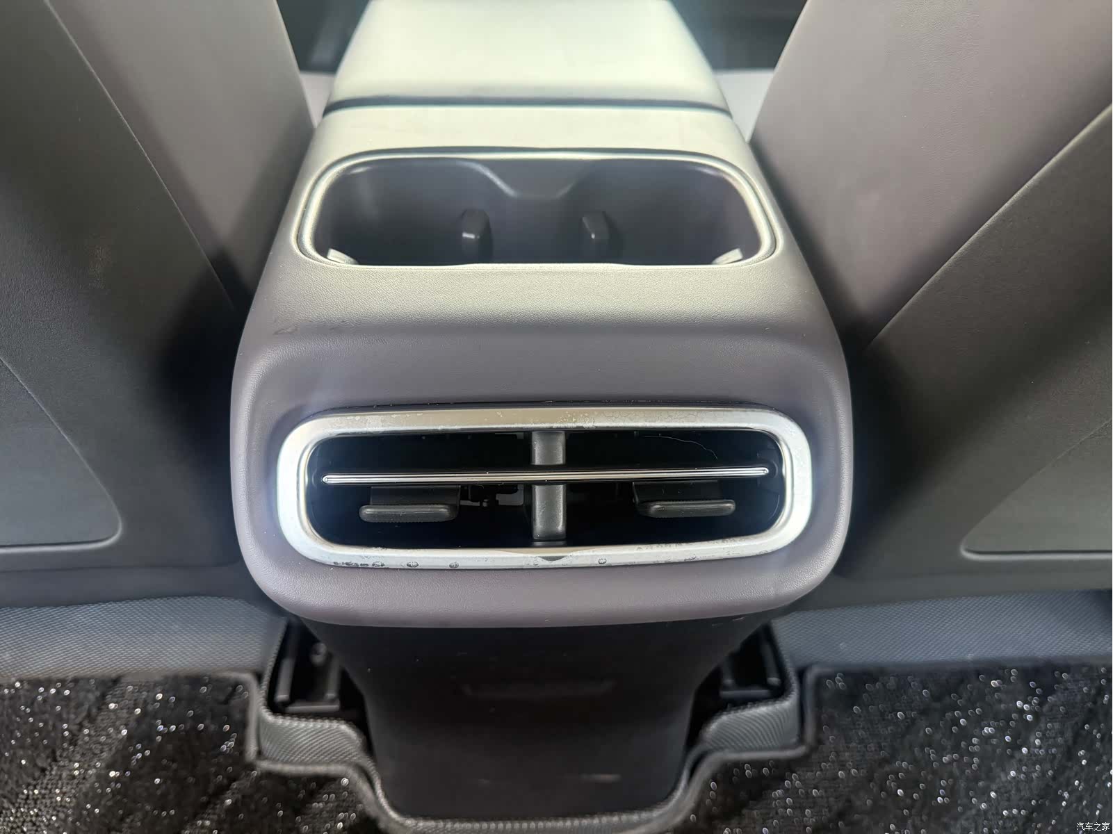 Leapmotor C10, 2024 14