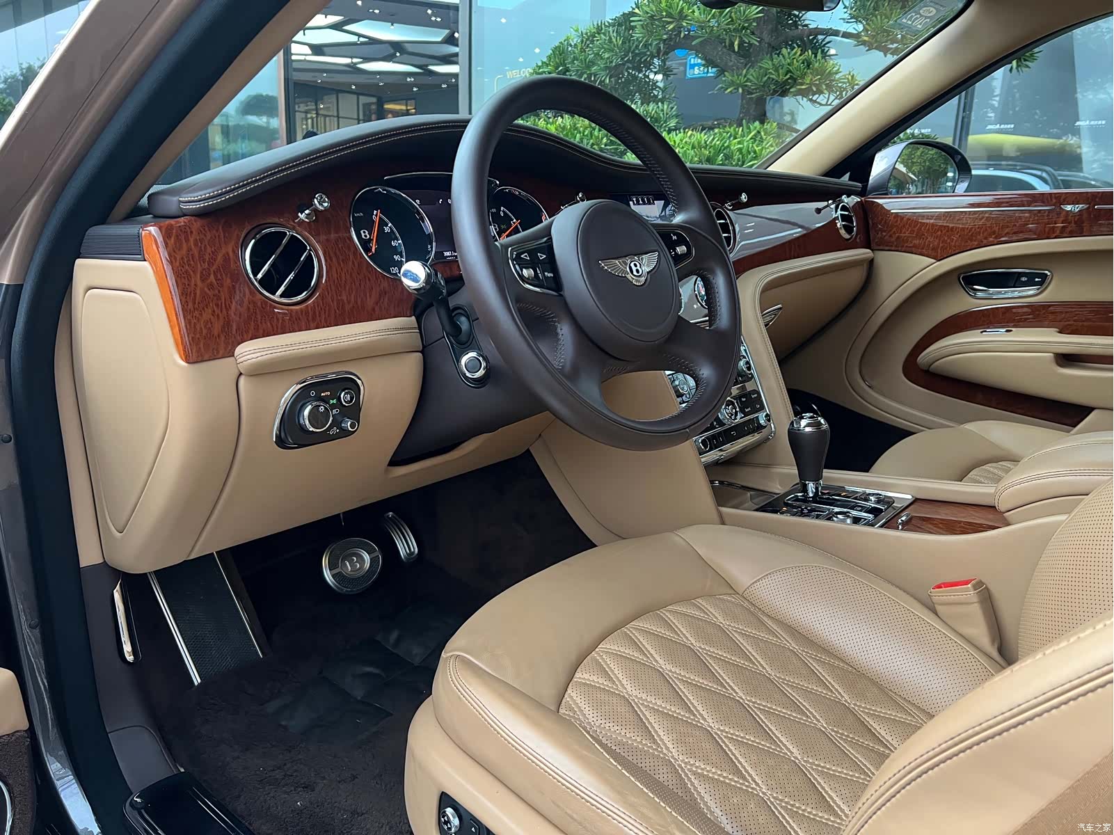 Bentley Mulsanne, 2018 2
