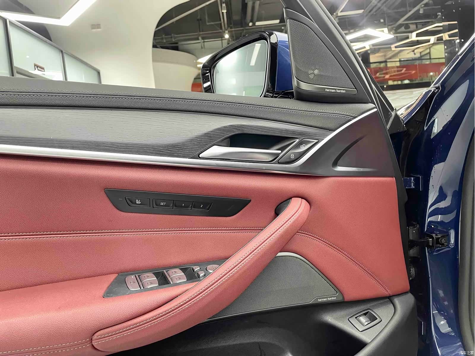 BMW 5 Series, 2022 все фото