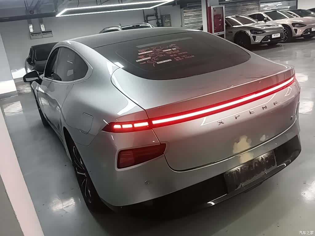Xpeng P7, 2020 все фото