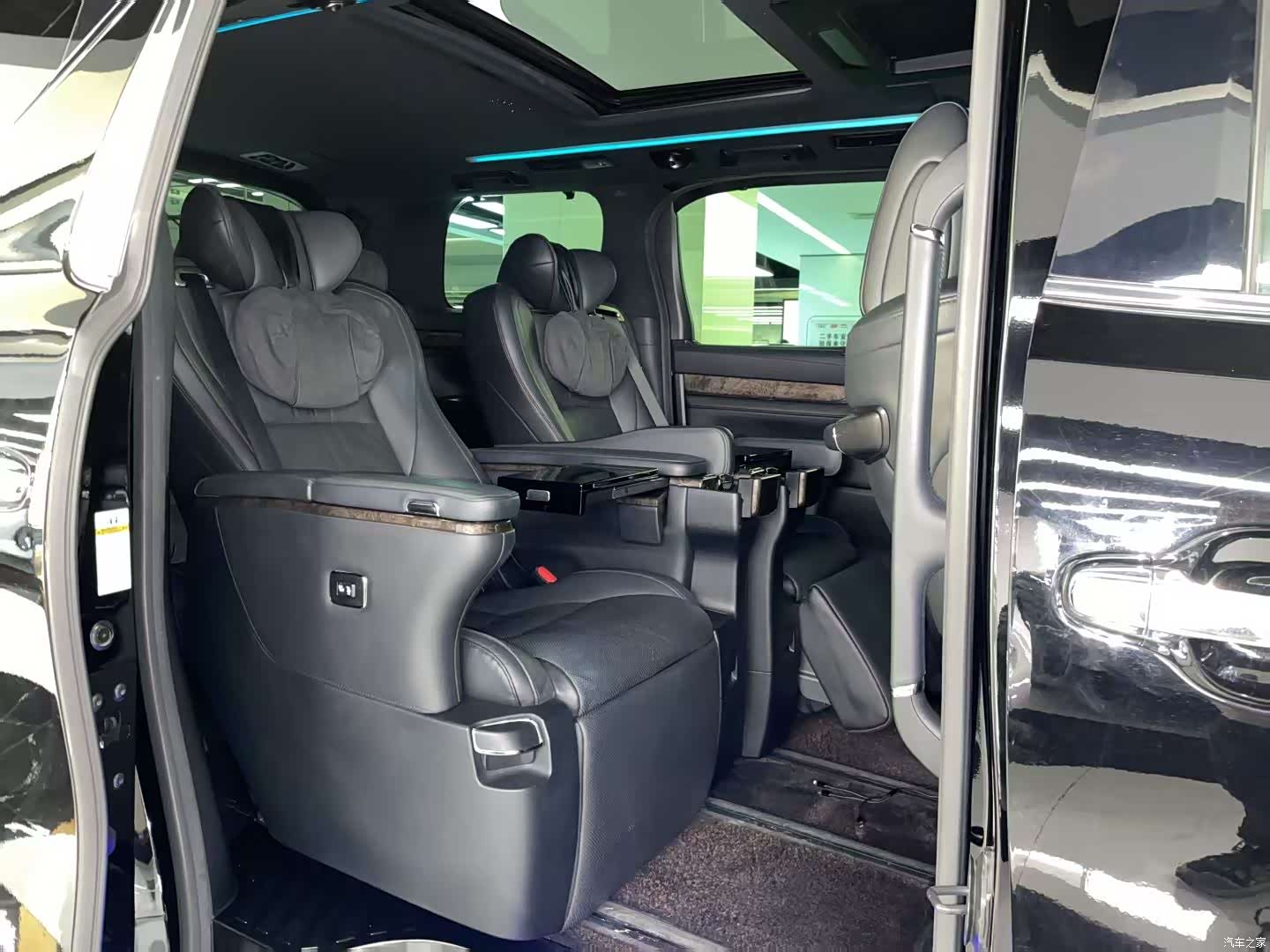 Toyota Vellfire, 2020 17