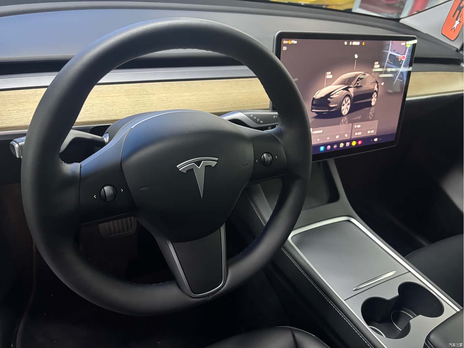 Tesla Model Y, 2023 6