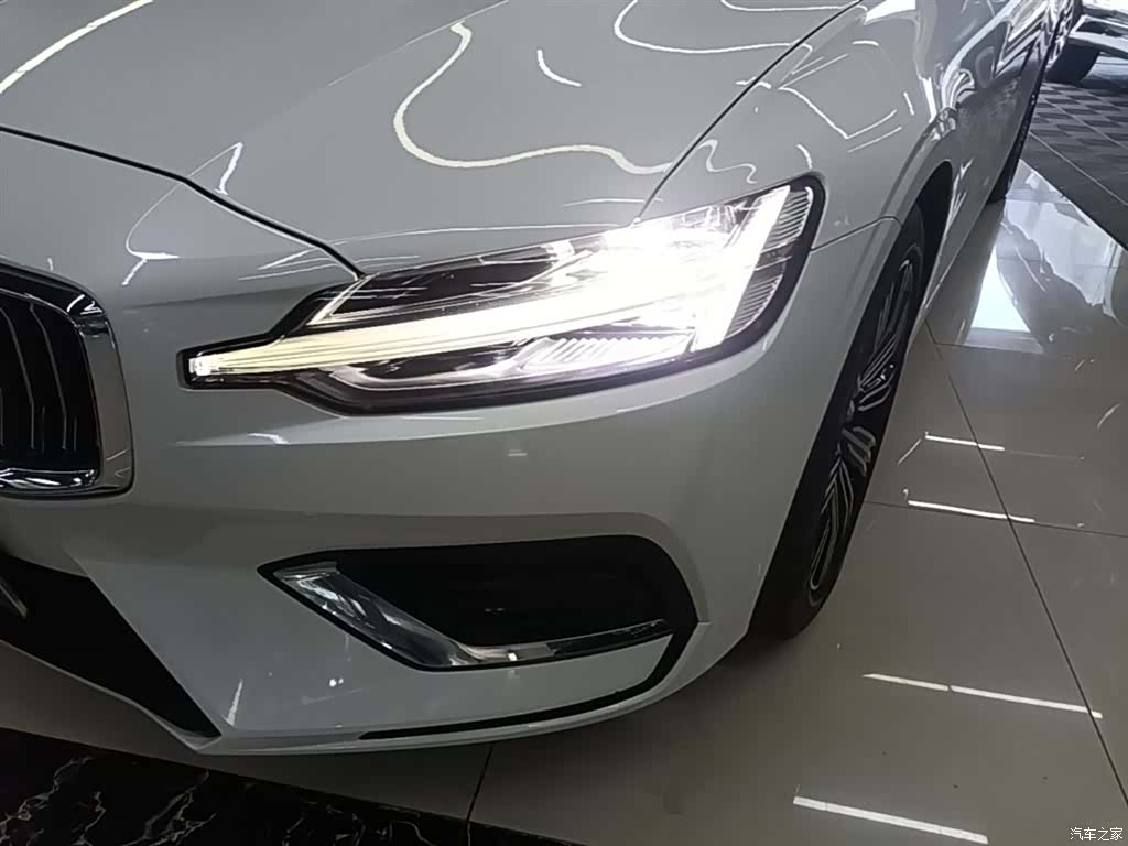 Volvo S60, 2022 24