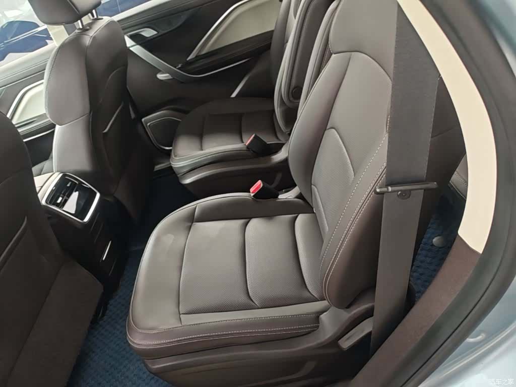 Geely Jiaji, 2020 17