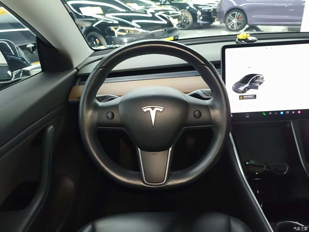 Tesla Model 3, 2019 11